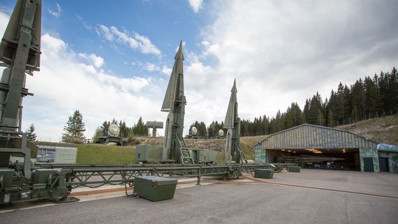 Blazing Skies. Neppure mia moglie sapeva...