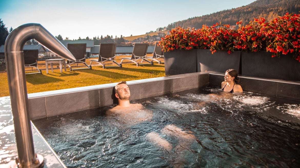 Lifestyle at high altitudes: from the atmosphere of autumn to the first snowflakes