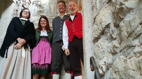 Growing, Loving and Living in Lusérn