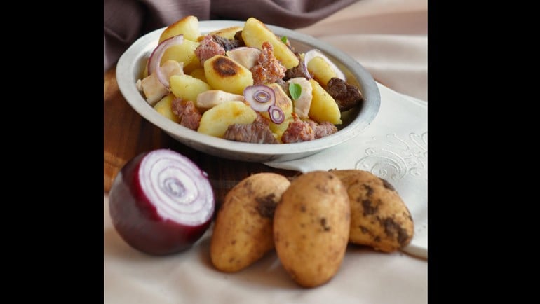 La tavola di Natale in Trentino sull’Alpe Cimbra