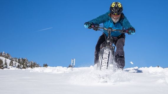 A tutta fat bike sulla neve dell'Alpe Cimbra