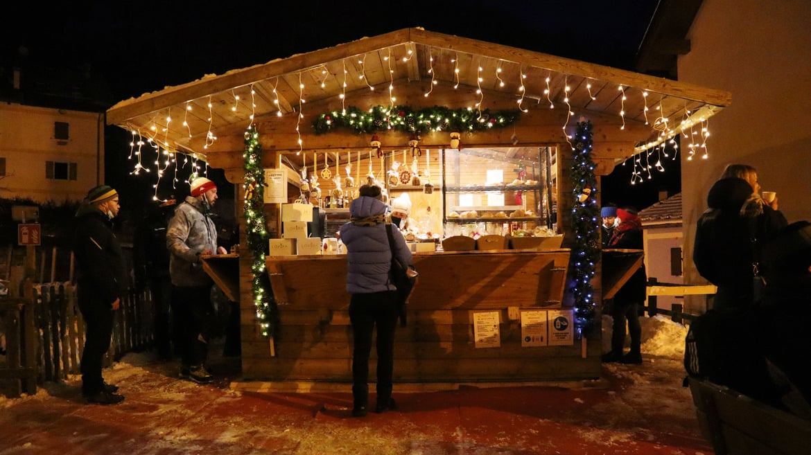 Exhibitors at the Lavarone Christmas Markets