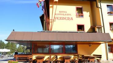 HOTEL VEZZENA***
