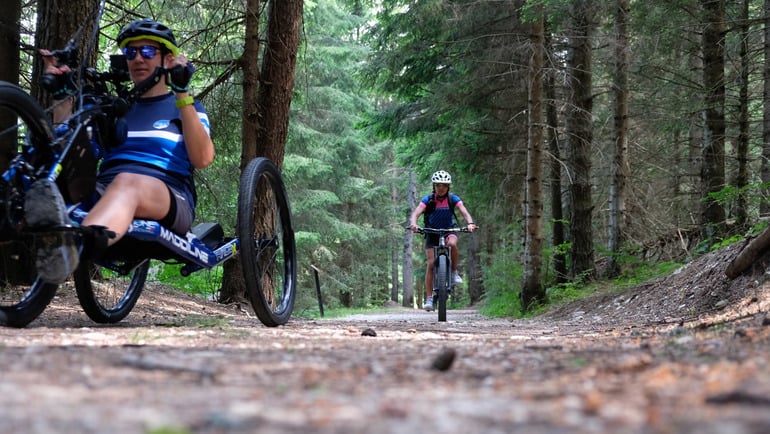 ALPE CIMBRA BIKE SEASON 2025: VACANZE IN BICICLETTA IN TRENTINO TRA NATURA, ADRENALINA E PANORAMI MOZZAFIATO