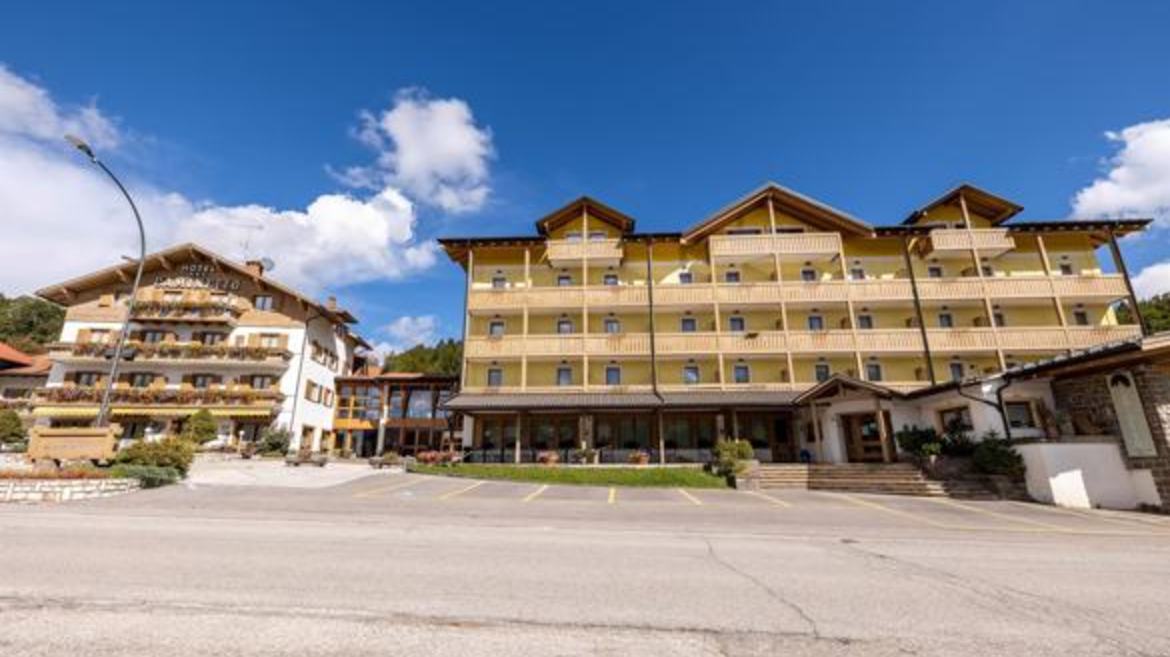 HOTEL CAMINETTO MOUNTAIN RESORT