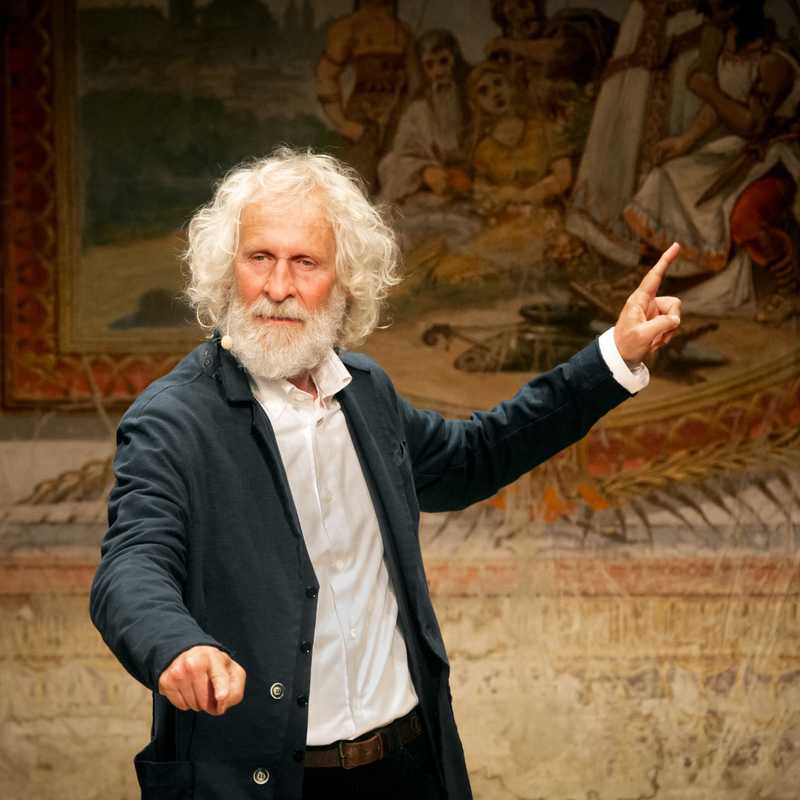 “STORIE DI UOMINI E DI VINI” di e con Pino Petruzzelli Co-produzione Mittelfest e Teatro Nazionale Genova