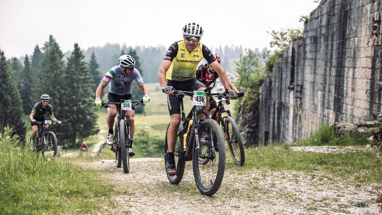6.–7. Juni — Im Sattel beim 100 Km dei Forti: 30 Jahre auf zwei Rädern auf der Alpe Cimbra.