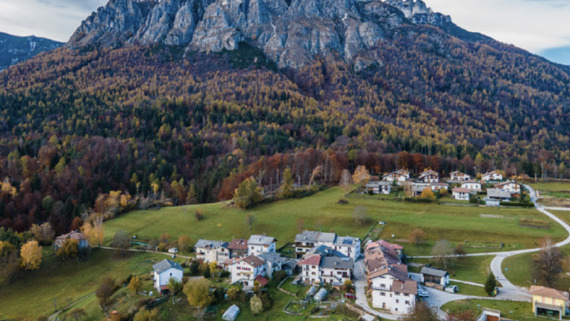 In bicicletta tra i colori d’autunno e i sapori autentici della montagna